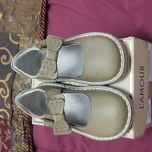 Barely used toddler girl shoes